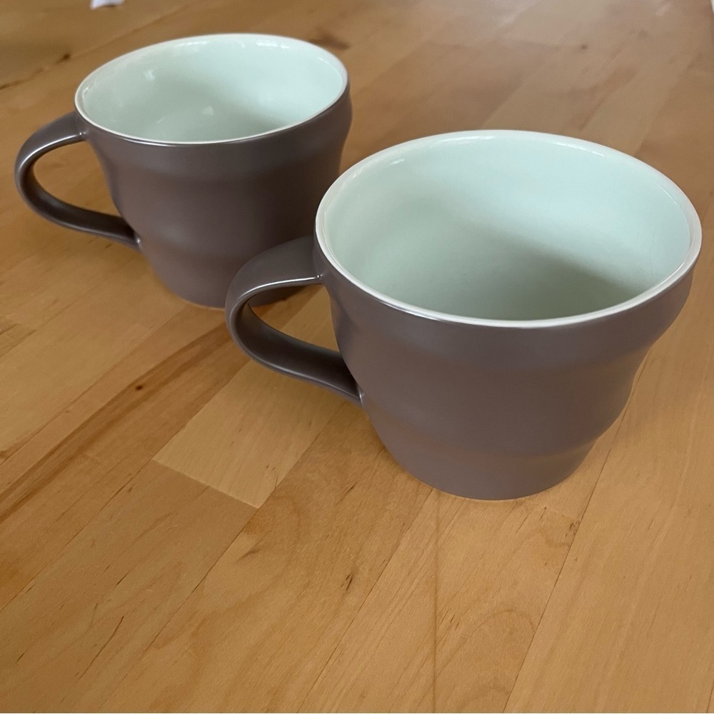 Starbucks Swirl 2 Coffee Mugs Matte Grey 2014 Limited Collectible 12oz Cups